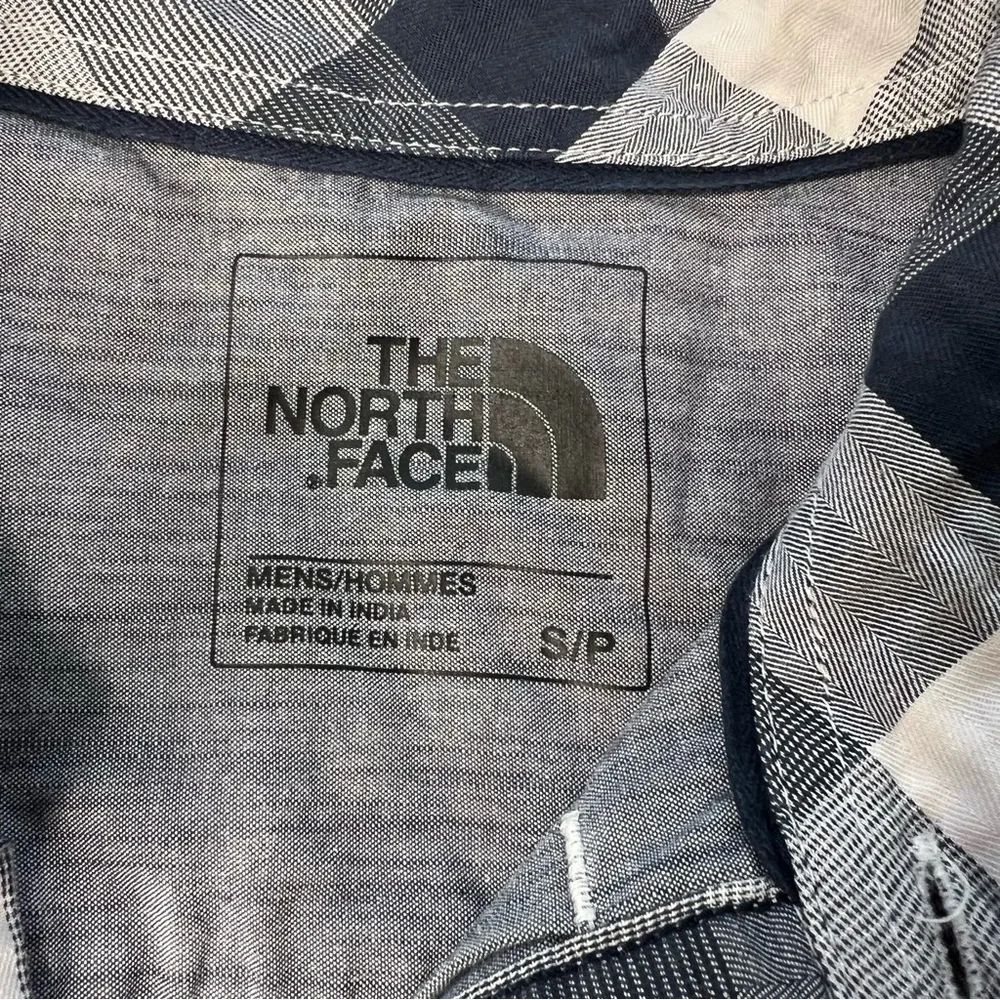 ! The North Face men’s shirt